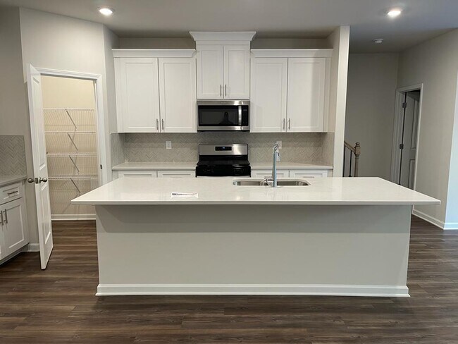 Building Photo - 78 Cedar Ln