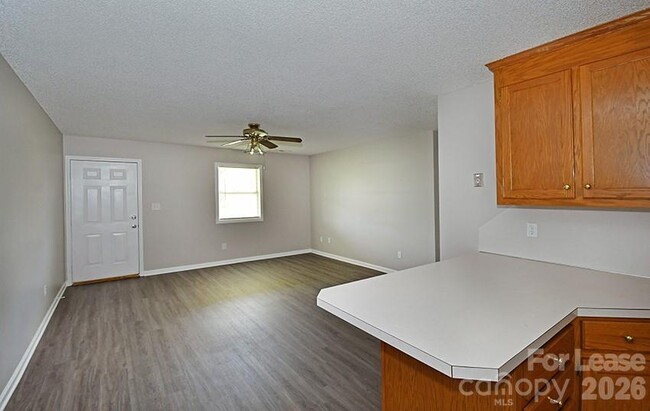 Foto del edificio - 166 Glen-Gar Dr