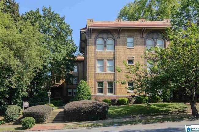 Exterior - 2242 Arlington Ave S