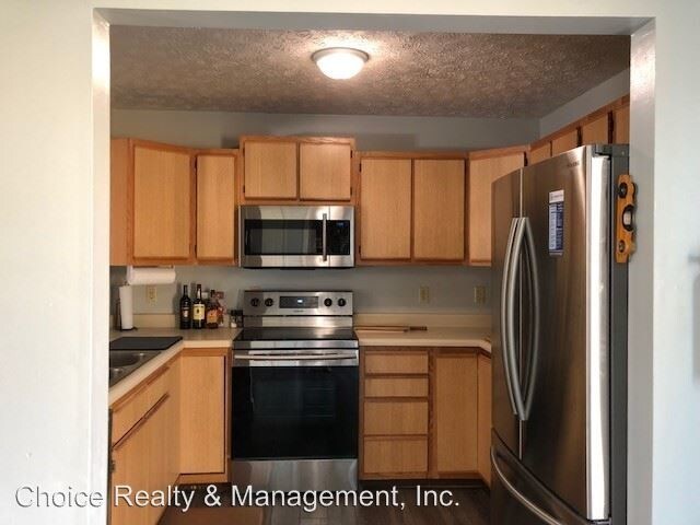 Building Photo - 163-165 Willow Ct