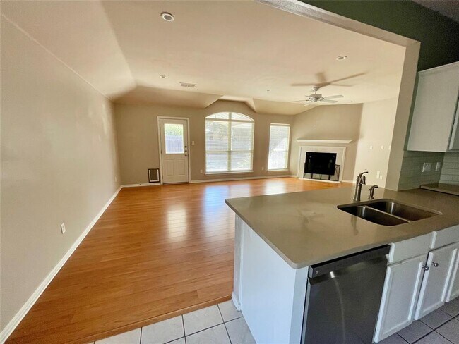 Building Photo - 7008 Auckland Dr