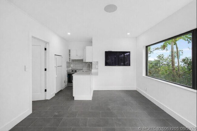 Building Photo - 3720 Morton Ave