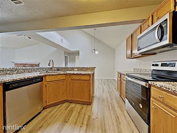 Building Photo - 3 br, 2 bath House - 6829 Driffield Circle W