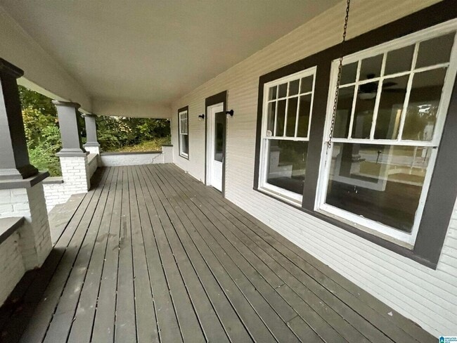 Building Photo - Newly Renovated 3 Bedroom Pinson Area