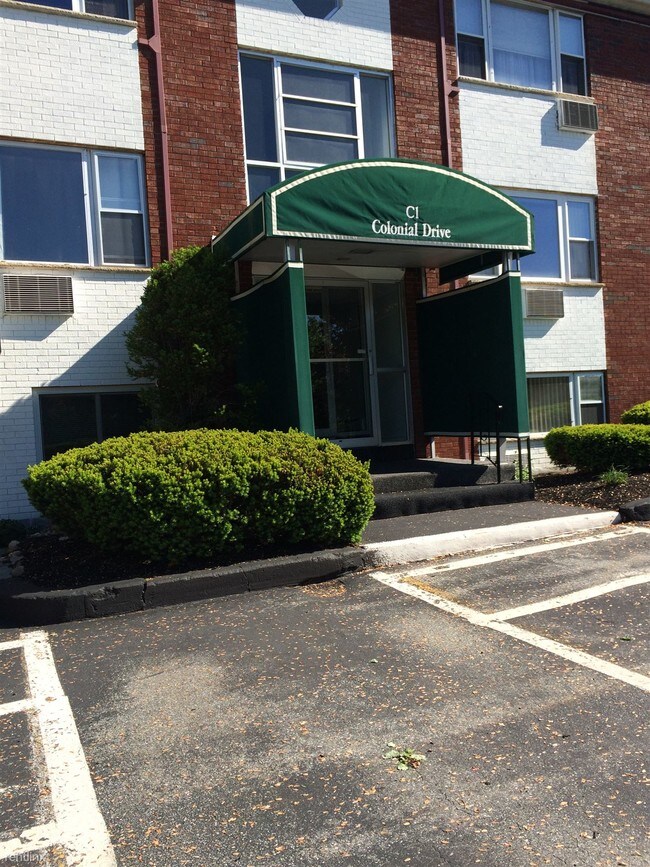 Building Photo - C1 Colonial Dr