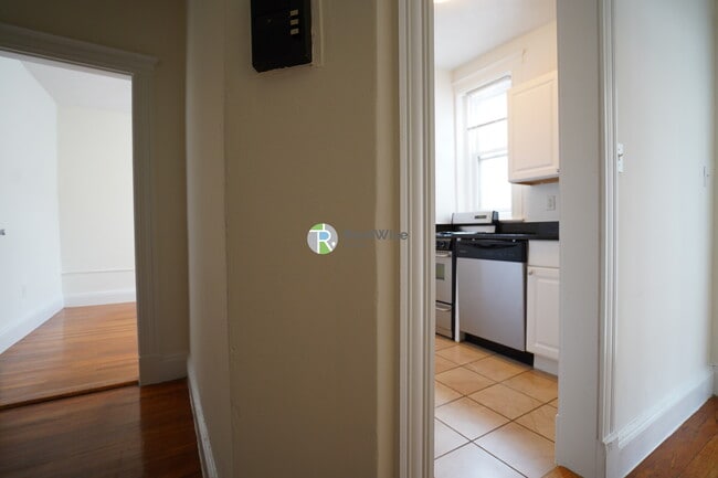 Photo - JUNE 2026-Awesome Allston 1 bed. H/HW inc. Fitness Center! NO FEE! Apartments