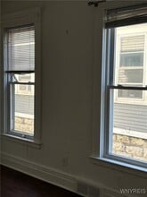 Building Photo - 37 Abbottsford Pl