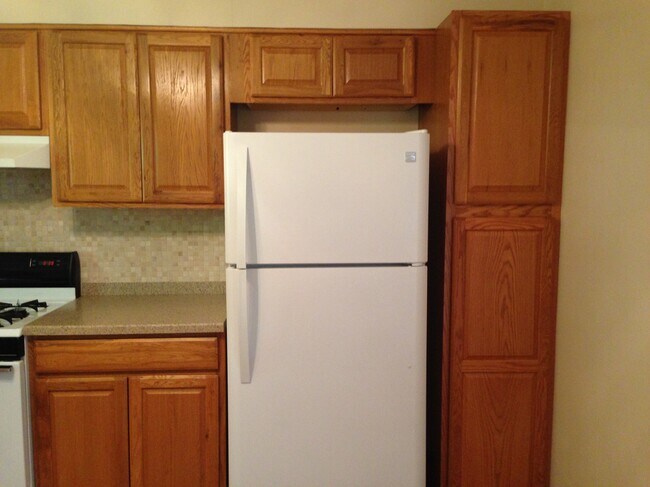 KITCHEN - 8595 Kirsch Rd