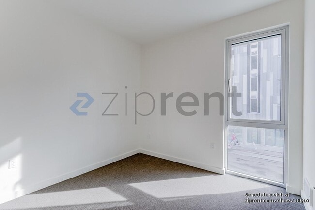 Building Photo - Unit 211