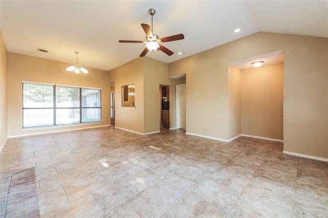 Foto del edificio - 2313 Crestview Ln
