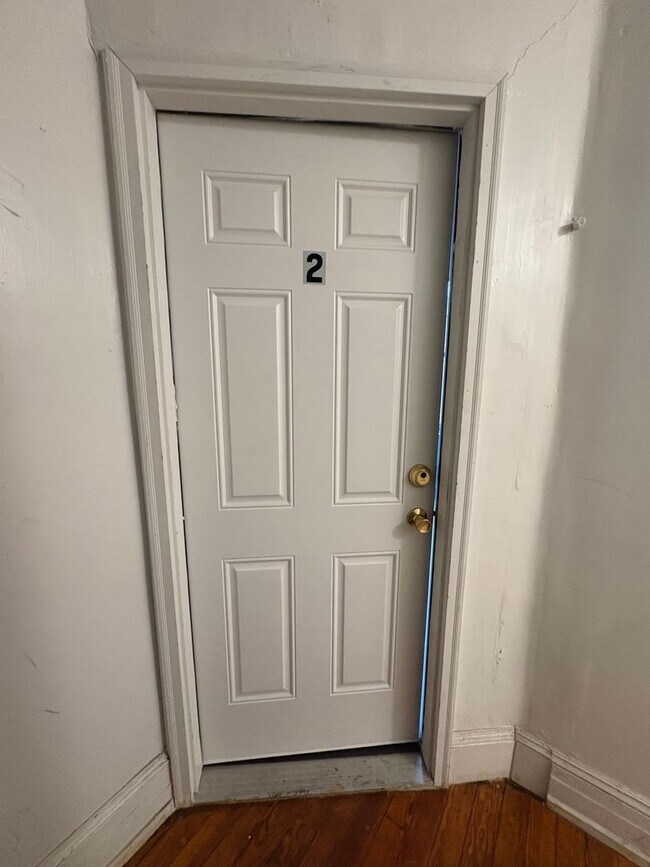 Foto del edificio - Spacious 2nd Floor 1 Bedroom Downtown-York City SD