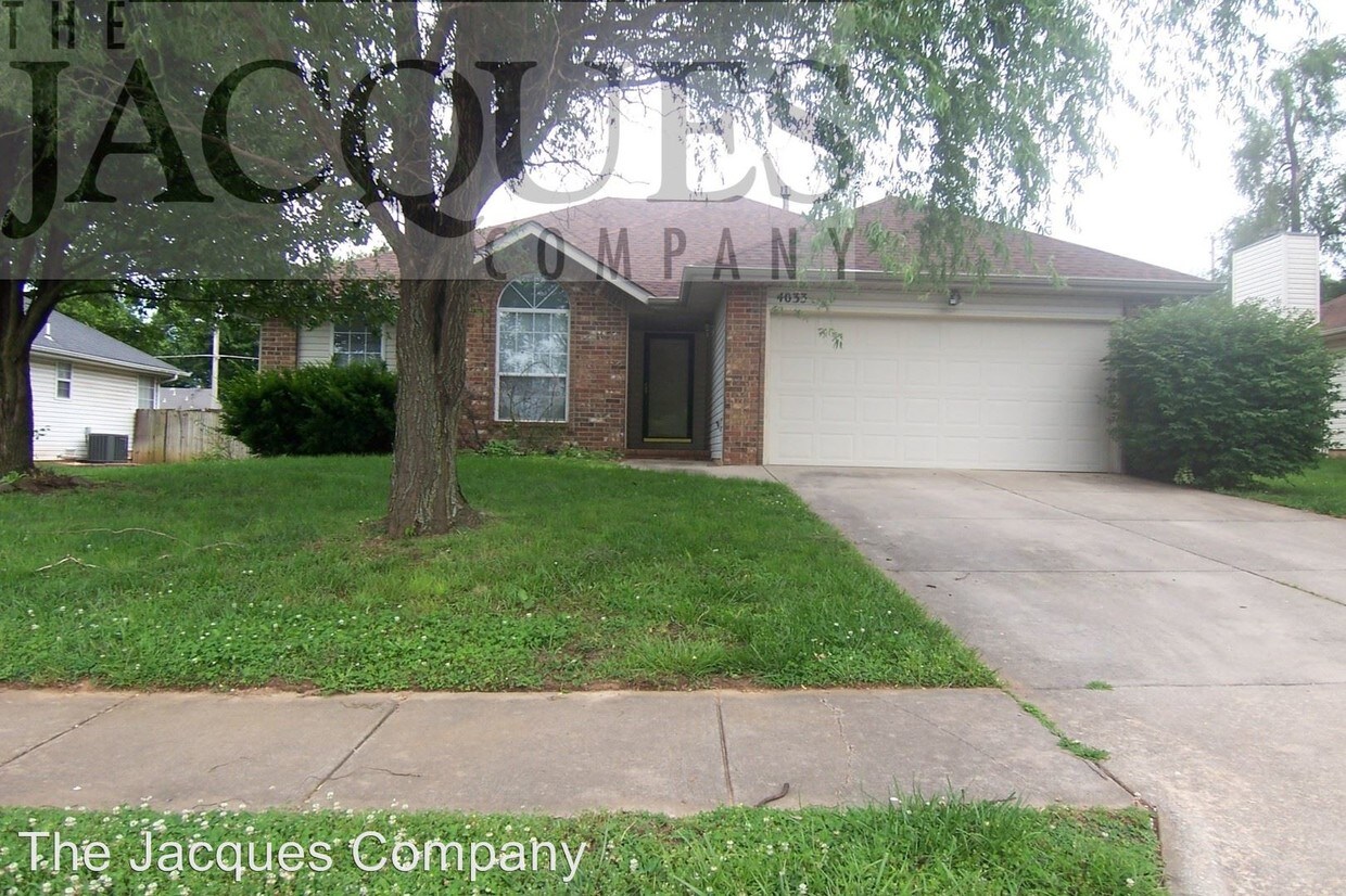 Foto principal - 3 br, 2 bath House - 4033 W. Watkins St.