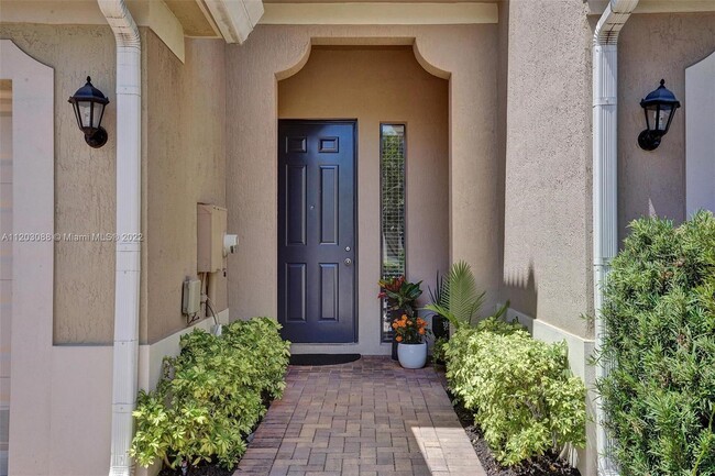 Building Photo - 1055 NW 33rd Manor