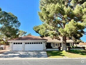 Building Photo - 1740 Camara Dr
