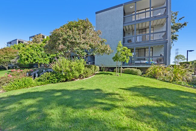 Foto del edificio - 615 Port Dr