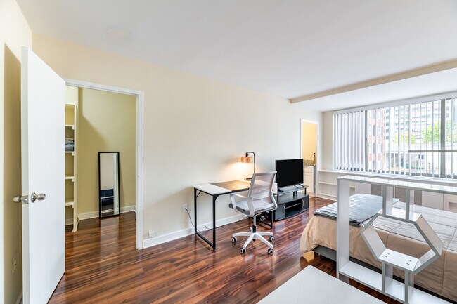 Building Photo - 1121 ARLINGTON