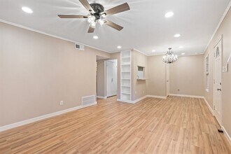 Building Photo - 6401 Skyline Dr