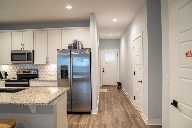 Building Photo - 952 Anise Ln