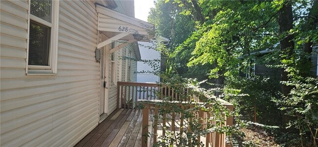 Building Photo - 628 Whitham Ave