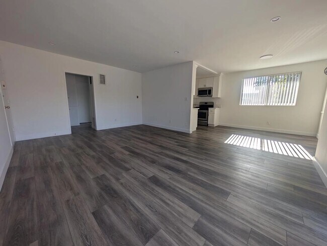 Foto del edificio - 551 Orlando Ave