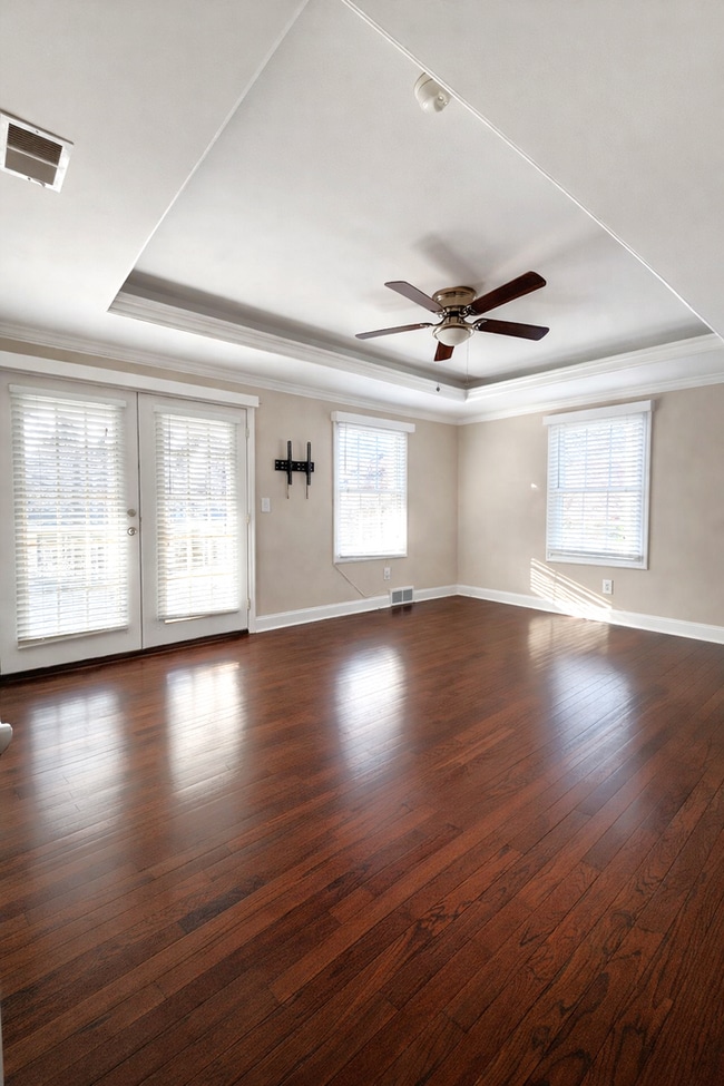 Building Photo - SEE IT NOW: Charming Kansas City Home in a Great Location – Walking Distance to Waldo!