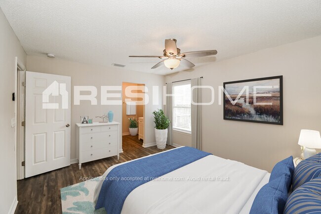 Building Photo - 151 Mayall Dr