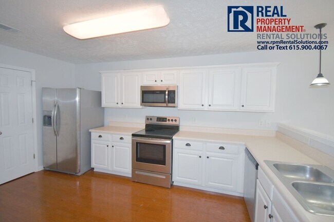 Foto del edificio - 4BR/3BA in Blackman Farms, triple Blackman schools, washer and dryer included, fenced yard!