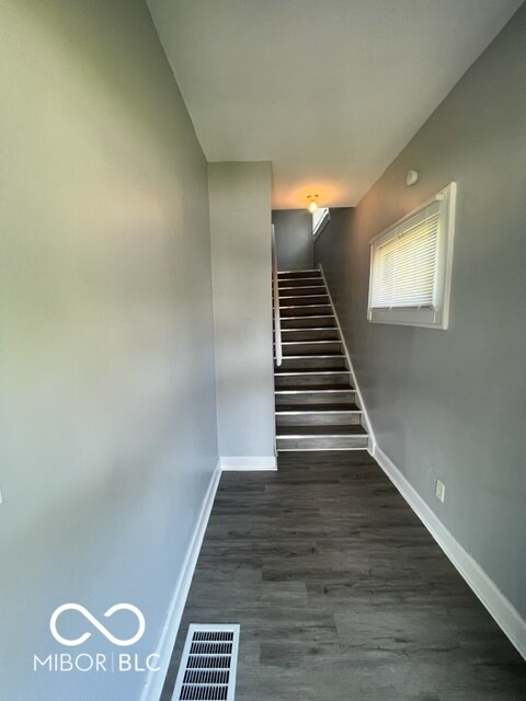 Foto del edificio - 24 Wallace Ave