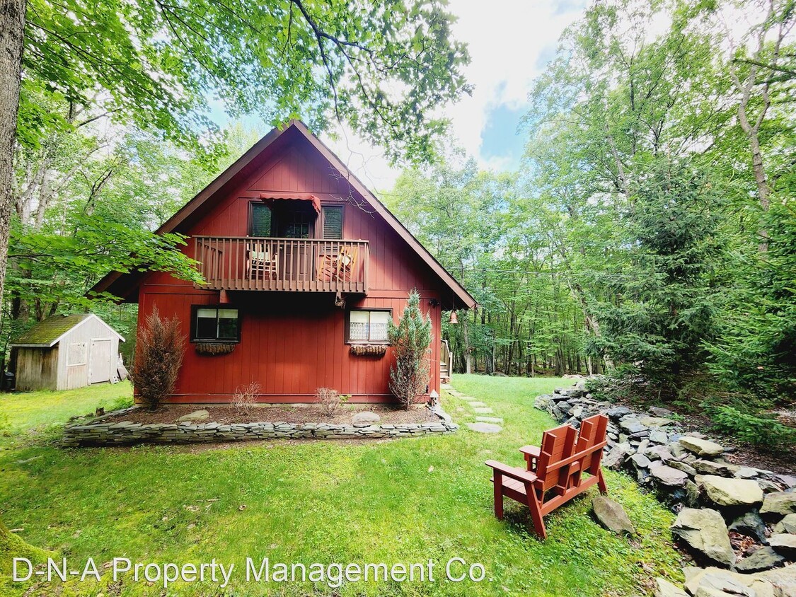 305 Valley Rd, Canadensis, PA 18325 House Rental in Canadensis, PA