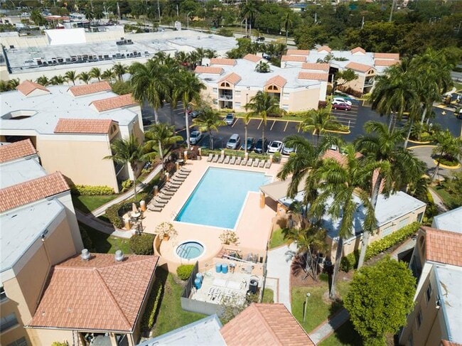 Foto del edificio - 6296 NW 186th St