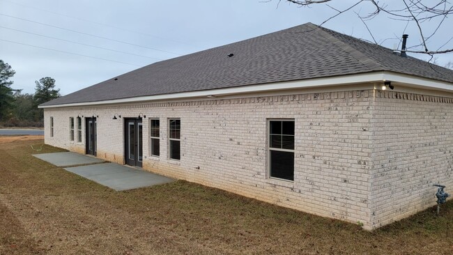 Building Photo - FULLY FURNISHED DUPLEX! 3BED 2BATH! ~ AVAL...