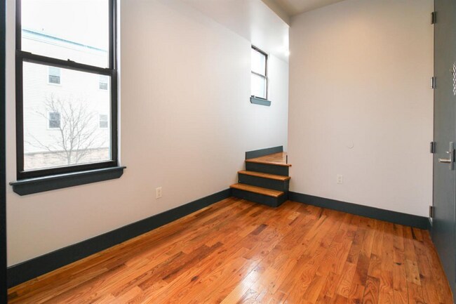 Building Photo - 106 Wilson Ave