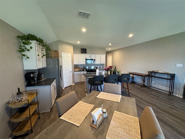 Foto del edificio - 40619 Pine Spruce Ln