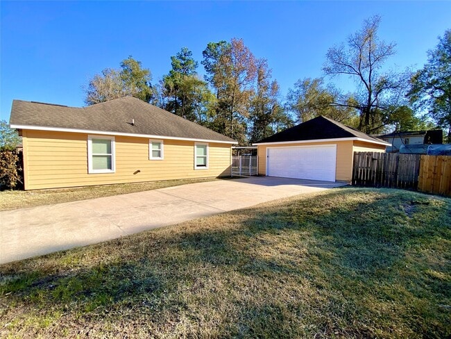 Building Photo - 19906 S Plantation Estates Dr