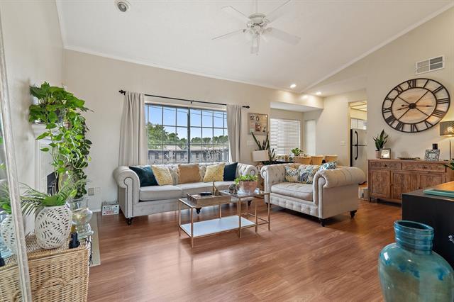 Foto del edificio - 2740 Silver Creek Dr