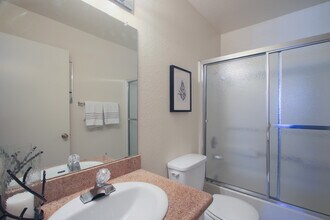 Building Photo - The Arbors