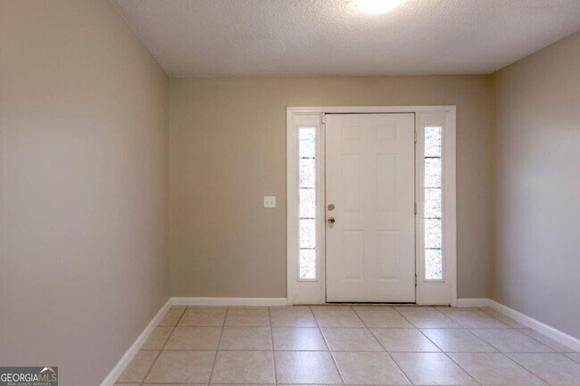 Building Photo - 107 Cypress Bend