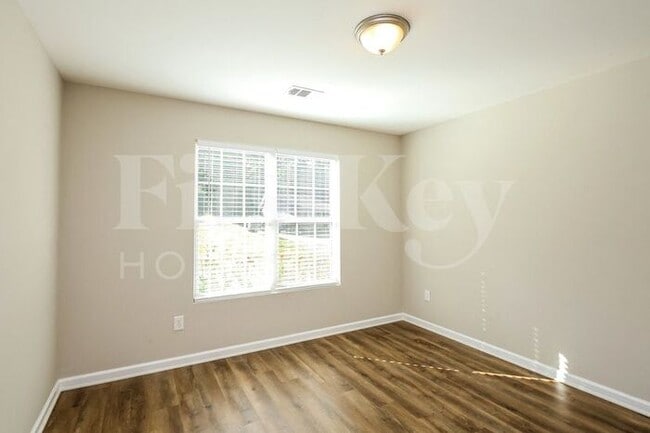 Building Photo - 294 Cedar Springs Ln