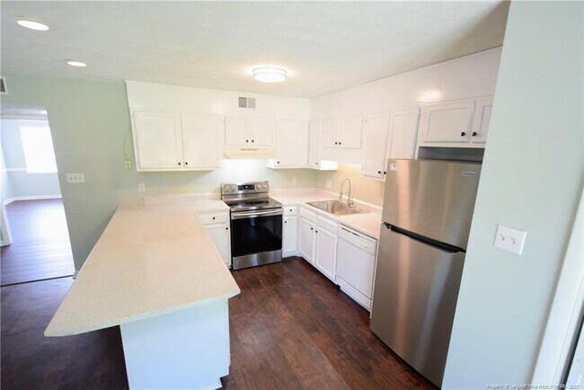 Foto del edificio - 6804 Brush Creek Rd
