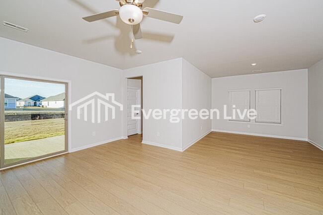 Building Photo - 104 Chain Bridge Circle