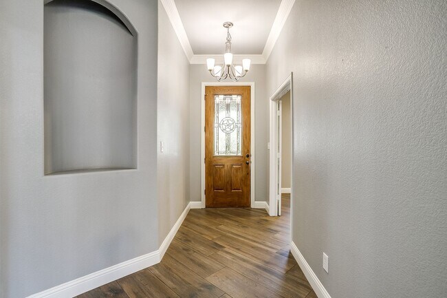 Foto del edificio - Beautiful 4 Bed, 2 Bath in Pristine Willow...