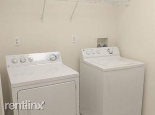 Building Photo - 1 br, 1 bath  - 62 Anderson Ave