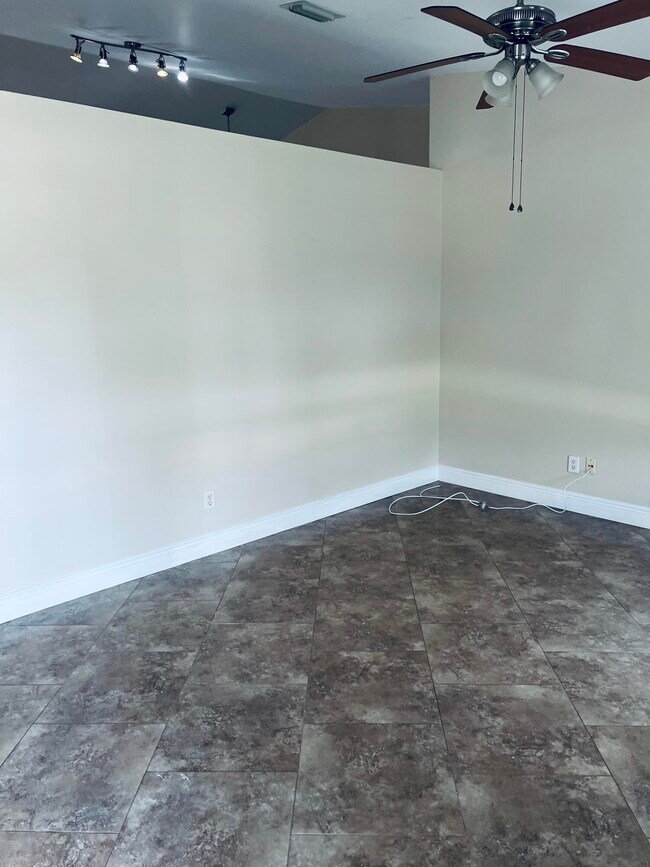 Foto del edificio - 1836 SE Fallon Dr