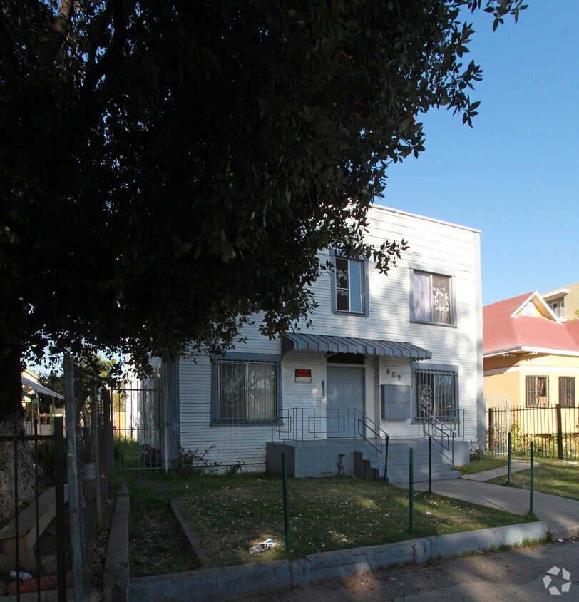 Foto del edificio - 927 E Adams Blvd