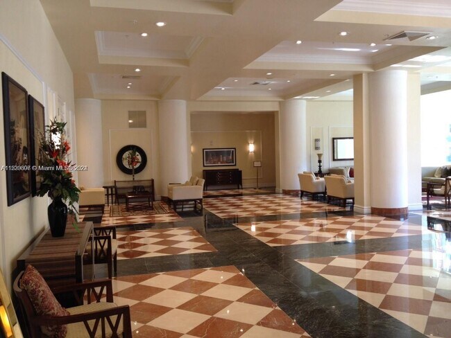 Foto del edificio - 17555 Atlantic Blvd