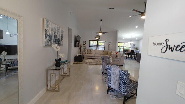 Foto del edificio - 4120 NW 99th Terrace