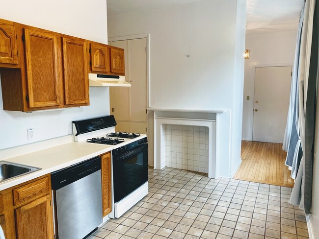 Building Photo - 920 Bellefonte St