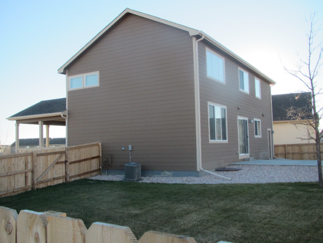 Foto del edificio - 427 Bow Creek Ln