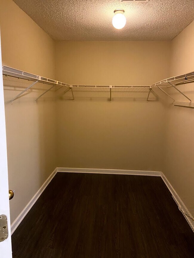 Building Photo - 2111 Boone Pl