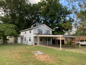 Building Photo - 401 Murdock Ave